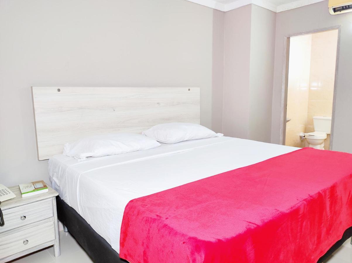 Hotel Canadiense Barranquilla บาร์รังกีญา ภายนอก รูปภาพ