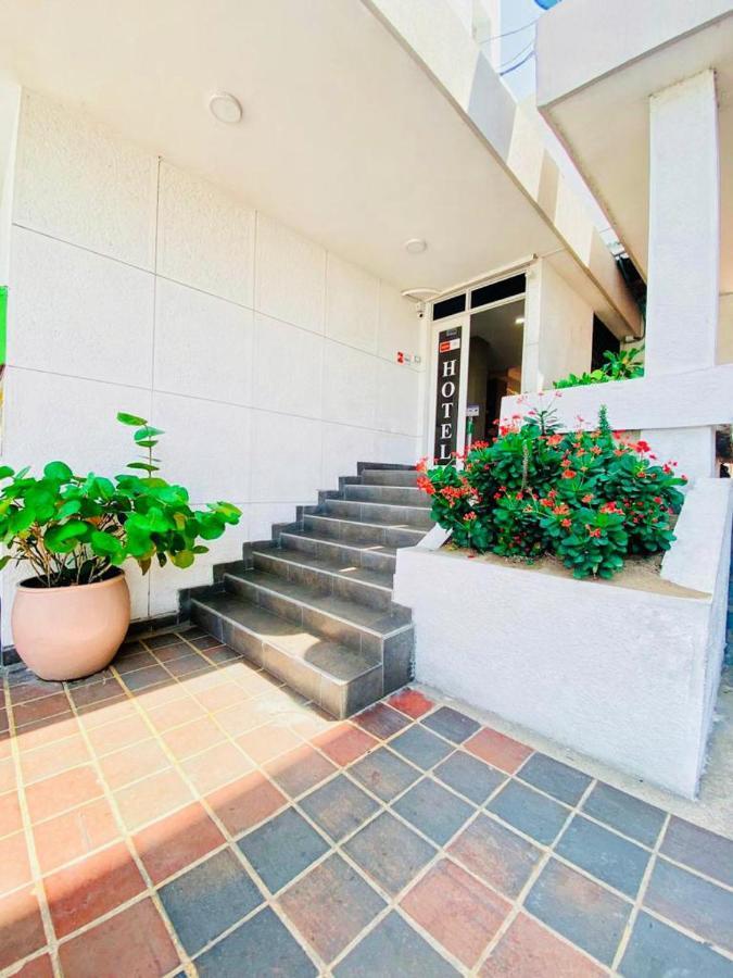 Hotel Canadiense Barranquilla บาร์รังกีญา ภายนอก รูปภาพ
